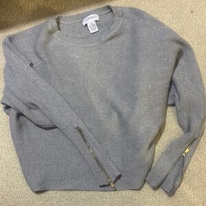 Carmen Marc Valvo Gray Crew Neck Sweater with Zipper Details